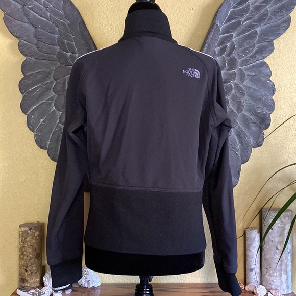 The North Face Light Bomber Jacket - Picture 7 of 12